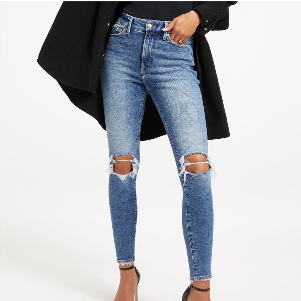 Good American Good Waist in Indigo144 Ankle Rips Destroyed  2/26